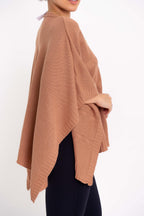 Poncho Quadrado com Trança Horizontal