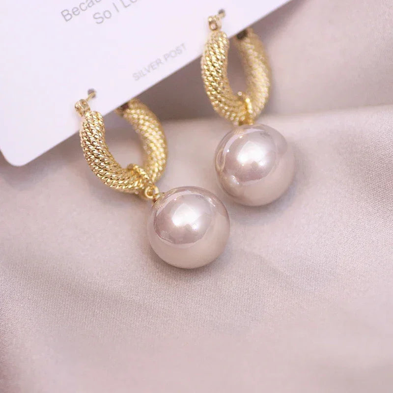 Brincos de Pérola Simulada Moda
