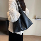 Bolsa Hobo de Couro Feminina Leftside - Elegância Atemporal