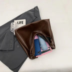 Bolsa Hobo de Couro Feminina Leftside - Elegância Atemporal