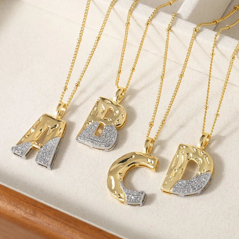 Colar Inicial Personalizado com Cristais FLOLA