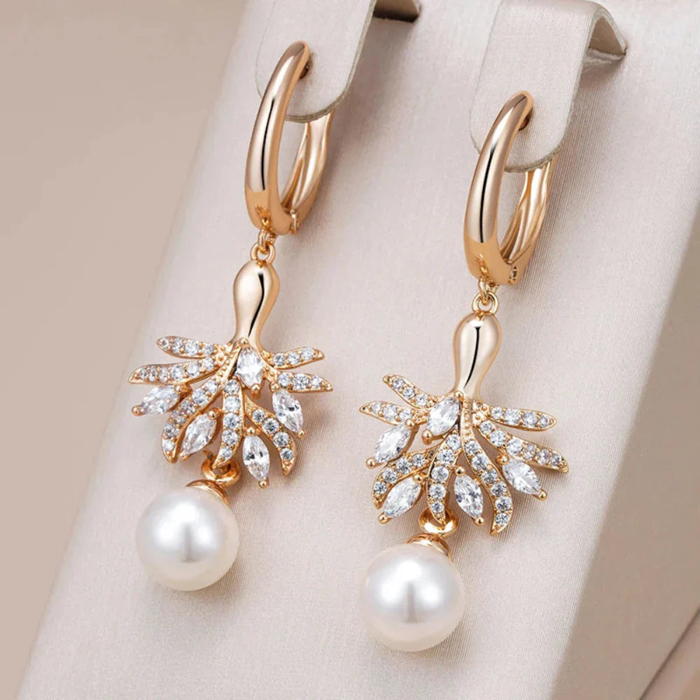 Brincos Florais Pérola com Zircão Natural em Ouro Rosa