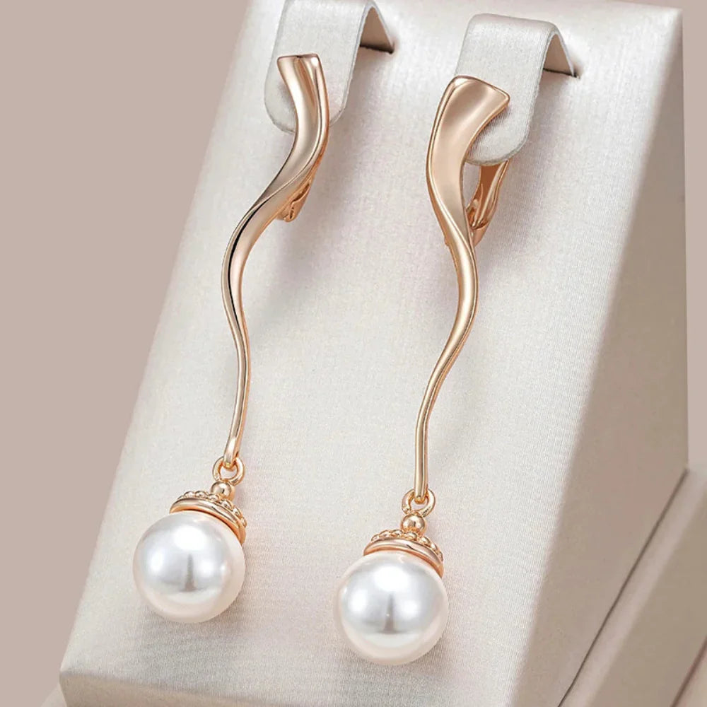 Brincos Geométricos Luxuosos com Pérolas e Ouro Rosa