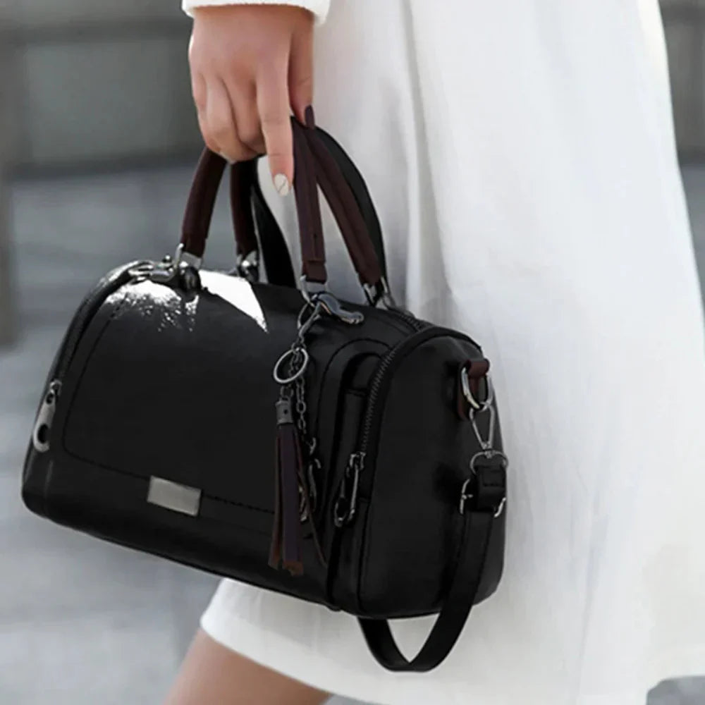 Bolsa Boston Elegance com Borla e Alça Removível