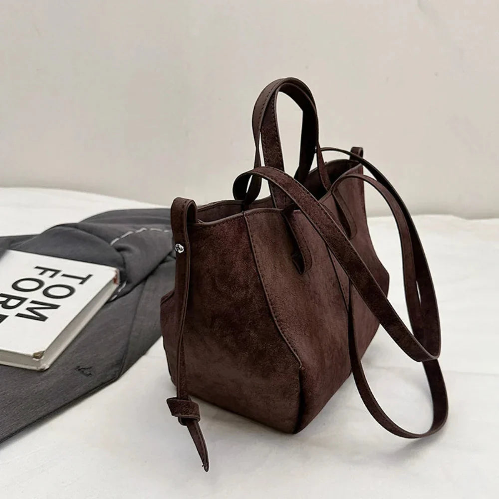 Bolsa de Ombro Luxuosa em Couro Plutônio para Mulheres