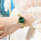 Relógio Feminino Curren Luxo Strass Aço Inoxidável